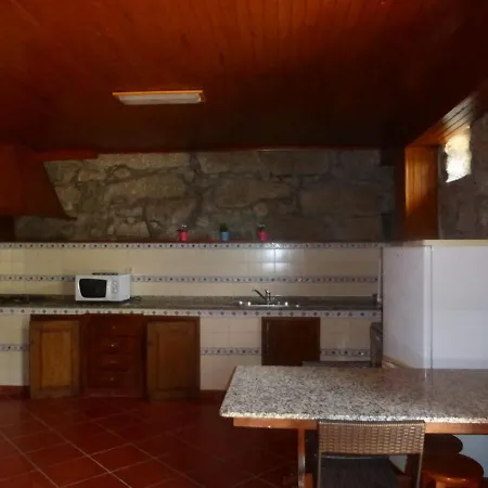 Kemp Campismo Rural Vale Dos Moinhos *