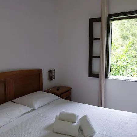 Campismo Rural Vale Dos Moinhos キャンプ場 *