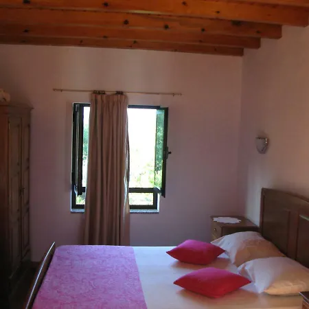 Campismo Rural Vale Dos Moinhos Camping Gerês
