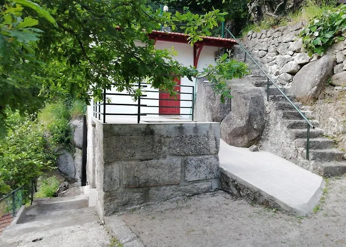 Campismo Rural Vale Dos Moinhos Kamp alanı