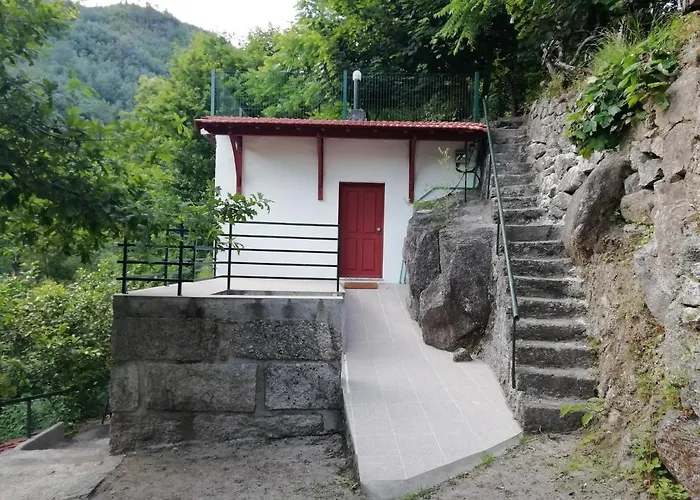 Campismo Rural Vale Dos Moinhos Kamp alanı