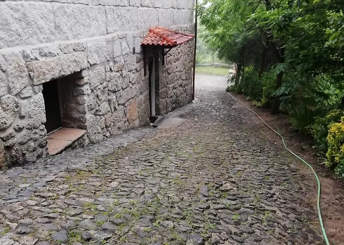 Campismo Rural Vale Dos Moinhos *