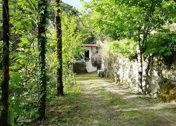 Campismo Rural Vale Dos Moinhos ジェレス